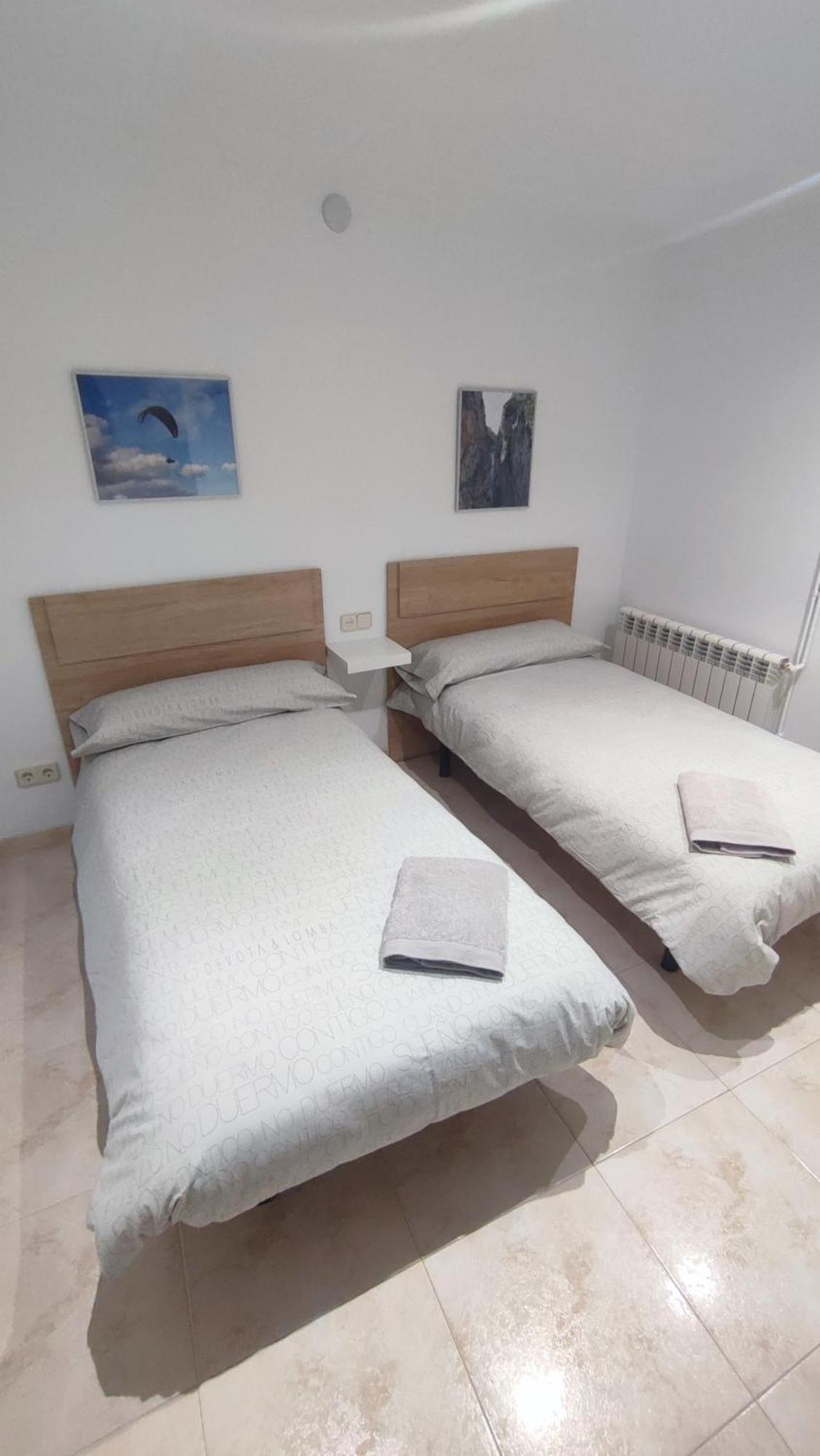 Ferienwohnung La Quadra De Quelo 3 Ager Exterior foto